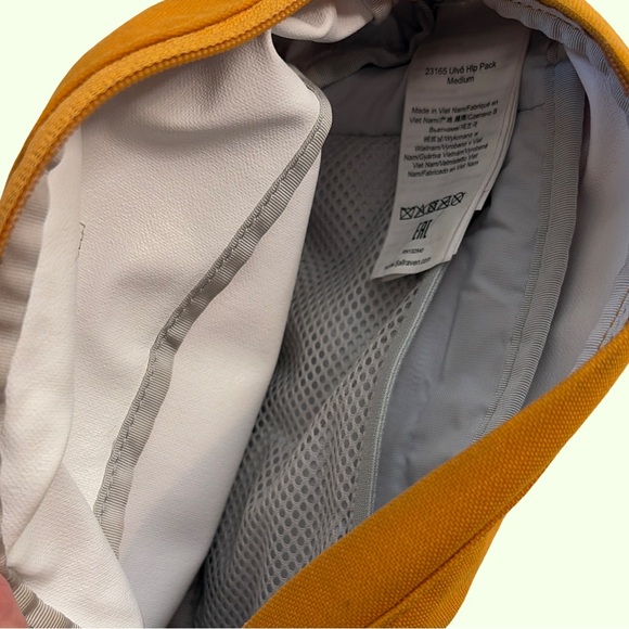 Fjällräven Ulvö Hip Pack Medium in Gold/Yellow - Picture 4 of 6
